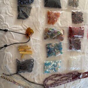 Mixed lot of crafting beads